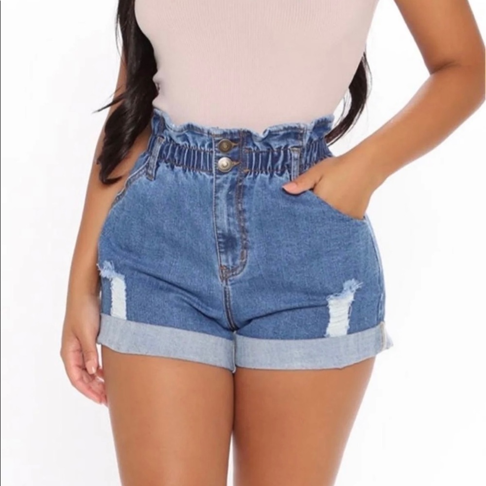 Fashion nova shorts M new